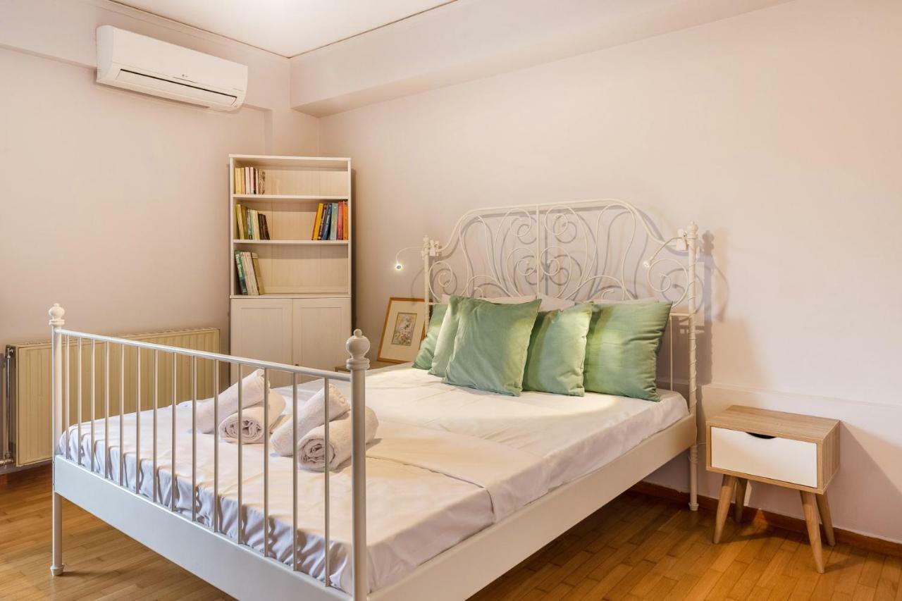 Holodek Apartments : Parthenon Athena Bagian luar foto